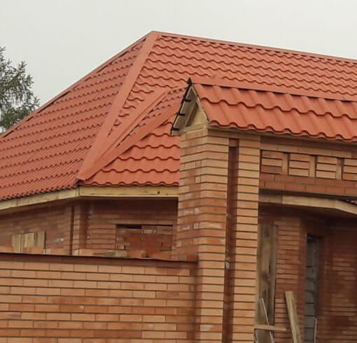 Металлочерепица Арарат покрытие RoofTop Стальной Бархат цвет Терракотовый на кровле Металлочерепица Арарат покрытие RoofTop Стальной Бархат цвет Терракотовый фото крыши