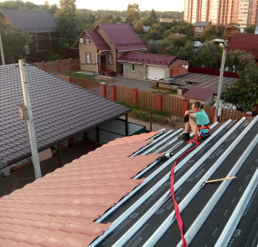 Металлочерепица Геркулес Элит модуль покрытие RoofTop Бархат цвет RAL8004 Терракотовый фото Металлочерепица Геркулес Элит модуль покрытие RoofTop Бархат цвет RAL8004 Терракотовый фотография