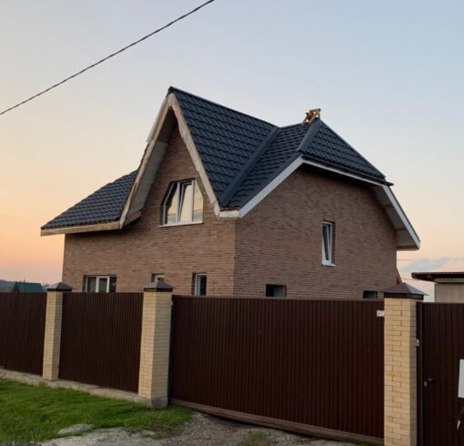 Металлочерепица Меркурий покрытие RoofTop Бархат цвет Серый Графит фотография кровли Металлочерепица Меркурий покрытие RoofTop Бархат (Северсталь) цвет Серый Графит фотография крыши